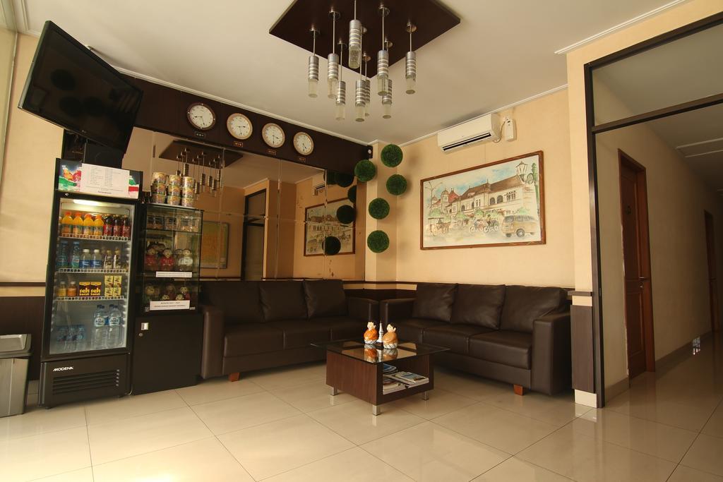 Hotel Pules Yogyakarta Exteriör bild